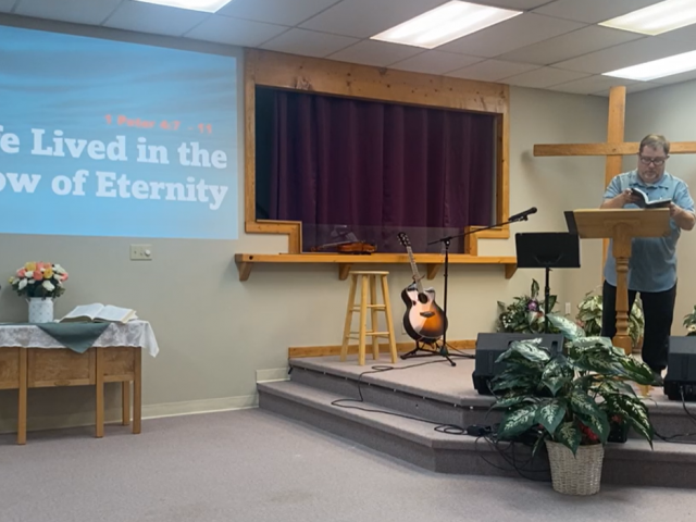 Pastor Ron DeMoss Preaching on Sunday